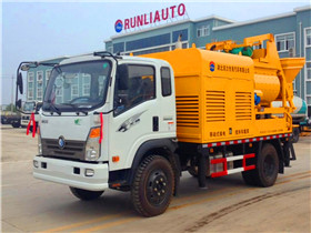 車(chē)載式混凝土攪拌泵車(chē)