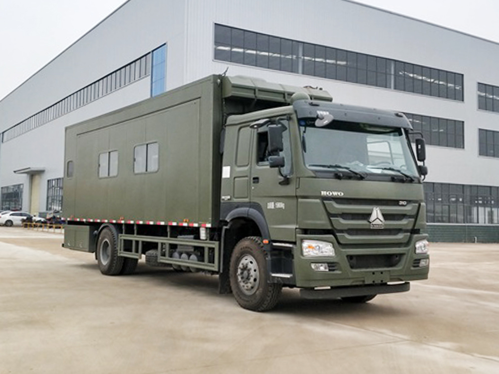 重汽豪沃單橋宿營(yíng)車(chē)